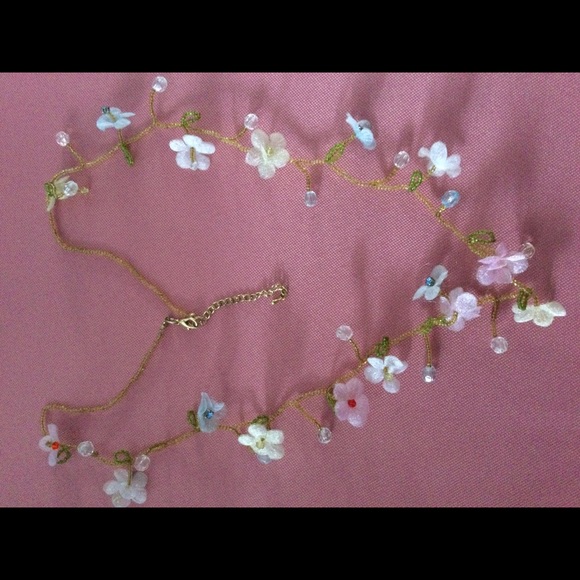 Hand made one of a kind flower bead necklace - Picture 1 of 3